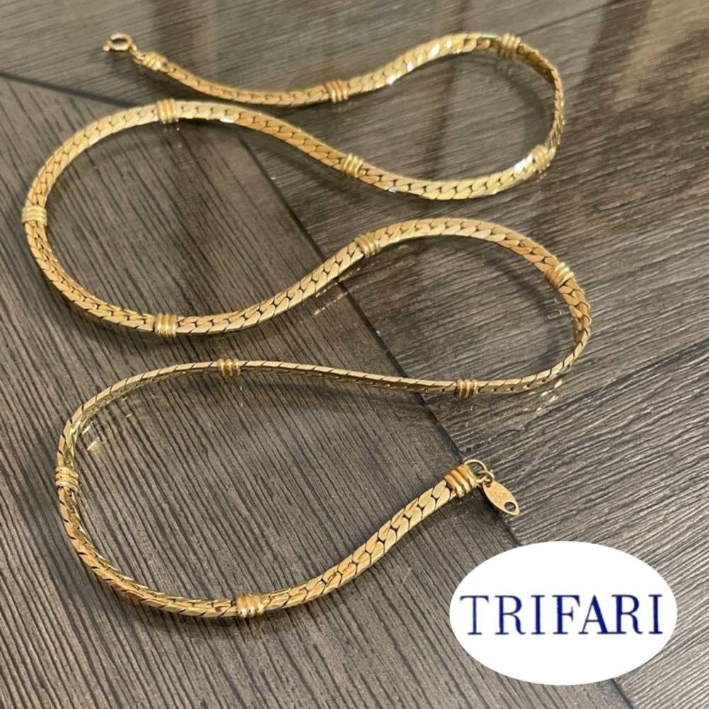 Vintage TRAFARI Herringbone Chain Gold-Tone Necklace